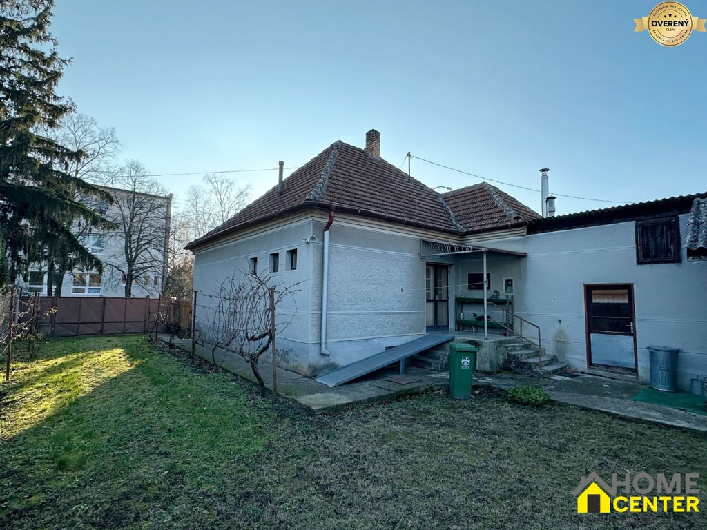 RODINNÝ DOM S VEĽKÝM POTENCIÁLIM V PRIAMOM CENTRE MESTA, HURBANOVO 4