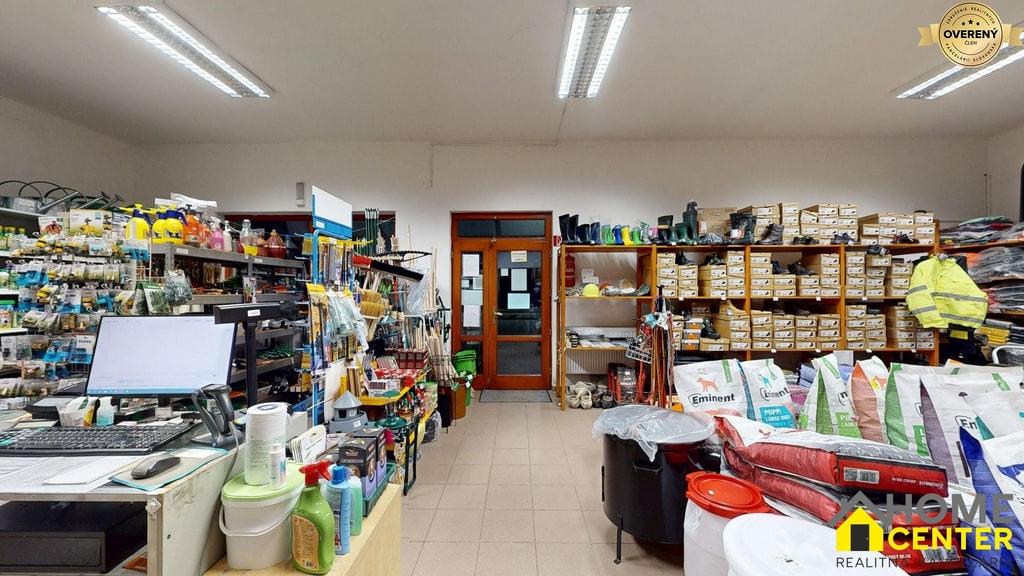 NA PREDAJ OBCHODNÝ A SKLADOVÝ PRIESTOR PRI HLAVNEJ CESTE, HURBANOVO 2