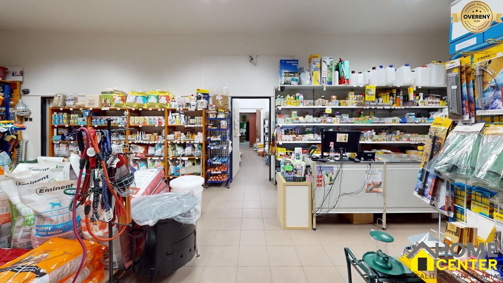 NA PREDAJ OBCHODNÝ A SKLADOVÝ PRIESTOR PRI HLAVNEJ CESTE, HURBANOVO 4