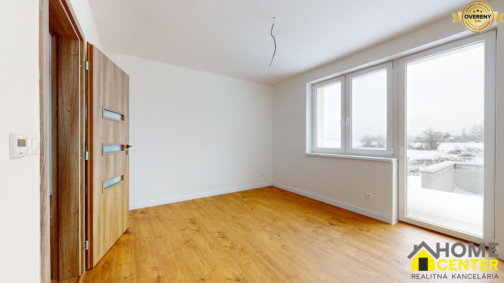 NA PREDAJ: 4 IZBOVÝ RODINNÝ DOM PO REKONŠTRUKCII, VEĽKÉ KOSIHY 5