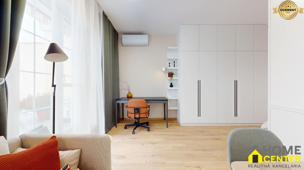 NA PREDAJ 1 izbový byt v projekte Danube Residence v Komárne 4