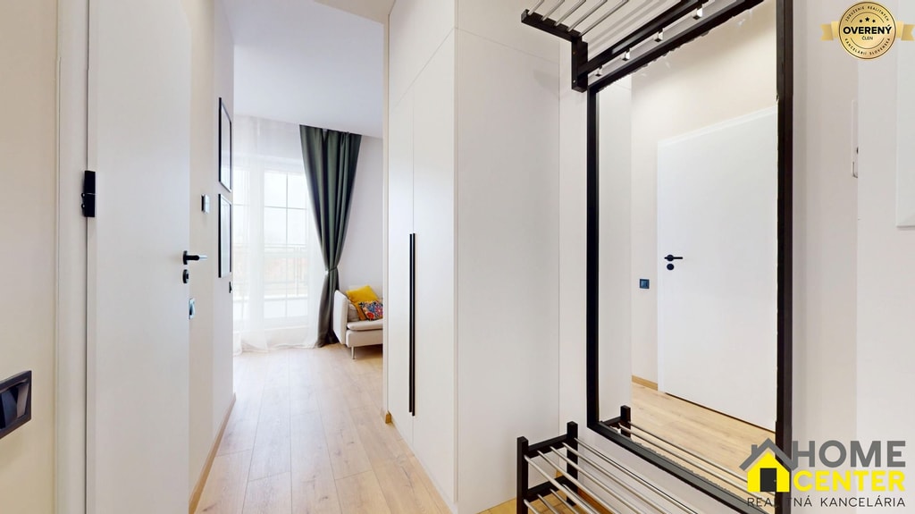 NA PREDAJ 1 izbový byt v projekte Danube Residence v Komárne 2