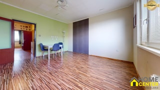 NA PREDAJ 3 IZBOVÝ BYT S LOGGIOU NA UL. GEN. KLAPKU, KOMÁRNO