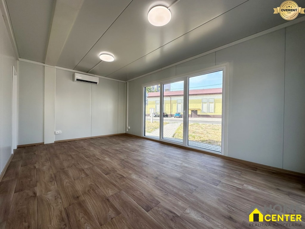 NA PRENÁJOM PRIESTOR SO 4 PARKOVACÍMI STÁTIAMI V CENTRE, VEĽKÝ MEDER 3