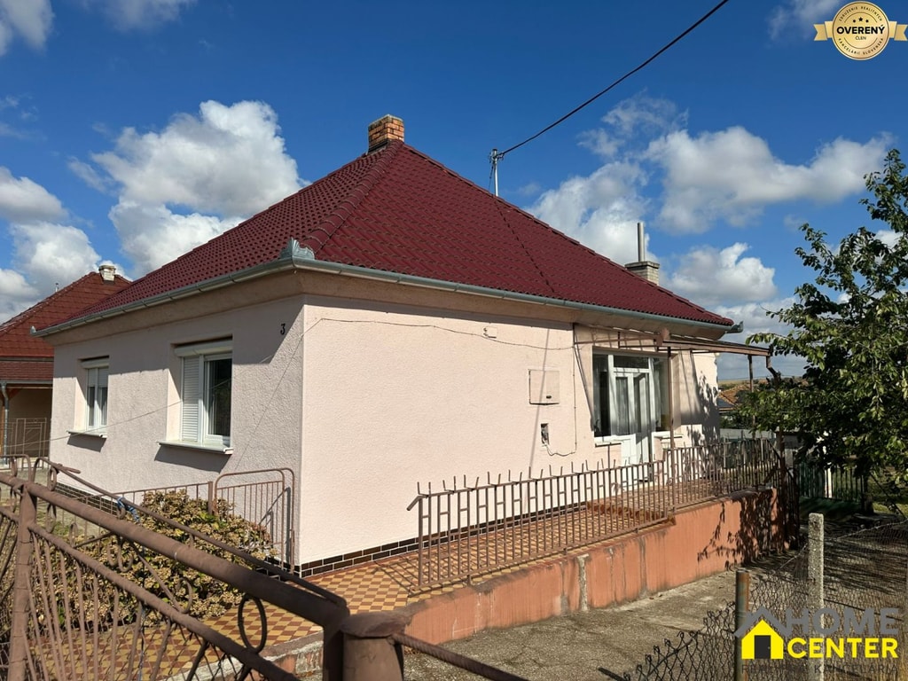 NA PREDAJ 2 IZBOVÝ RODINNÝ DOM S LETNOU KUCHYNKOU, DULOVCE 2
