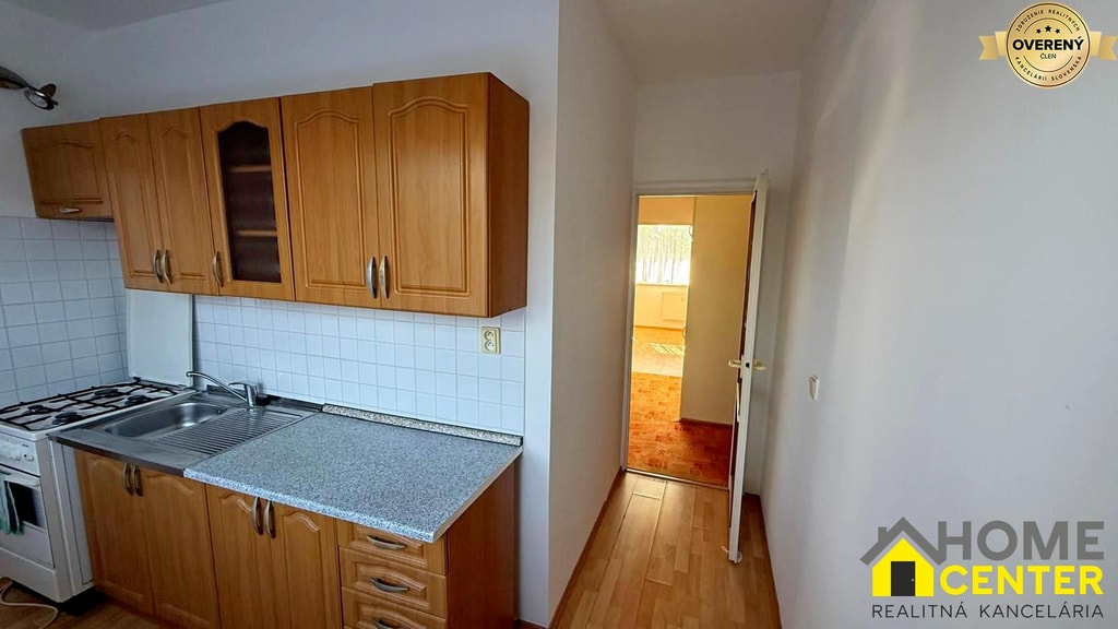 NA PREDAJ 3 IZBOVÝ BYT S BALKÓNOM V KOMÁRNE 2