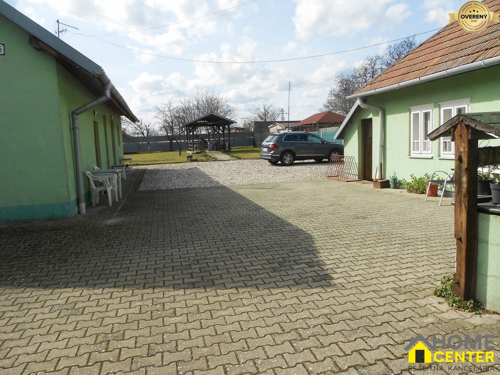 Na predaj :7 izbový rodinný dom - ubytovanie Podhájska , 3