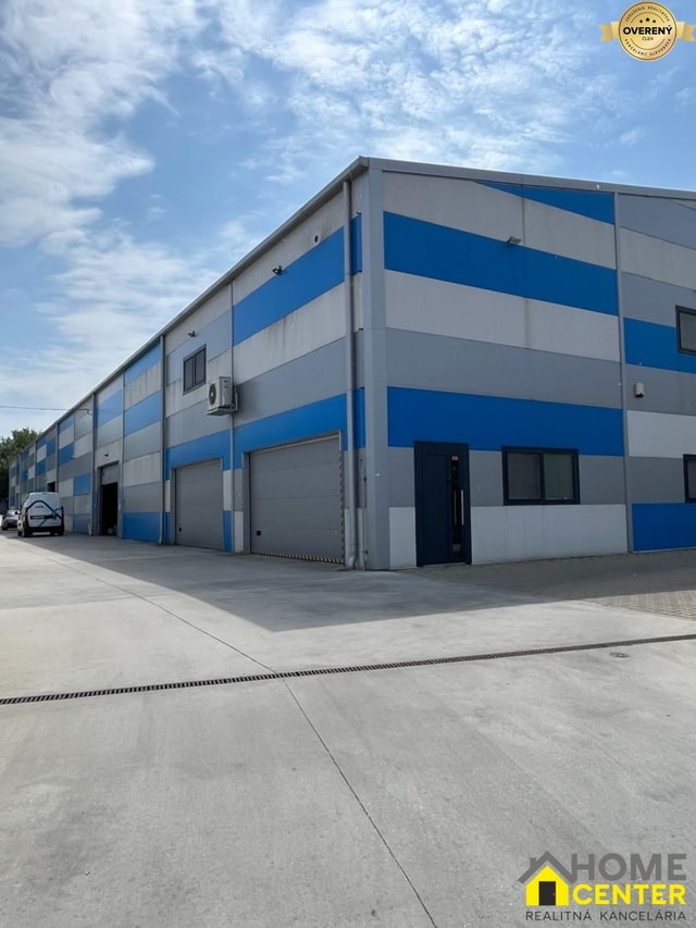 NA PRENÁJOM montovaná hala s garážou /250 m2/,A.Jedlika, Komárno