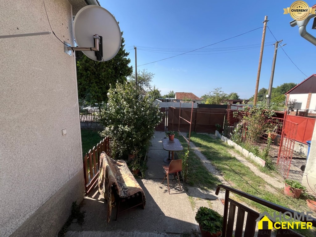 EXKLUSÍVNY PREDAJ 2 izb. rod.domu na 6,5 árovom pozemku,Zemianska Olča 4