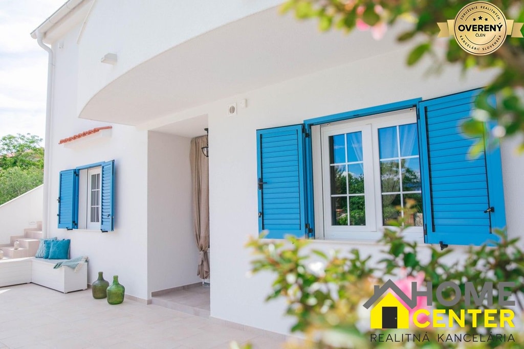 Atraktívna vila /230 m²/ s bazénom a záhradou, ISTRIA, ostrov KRK 3
