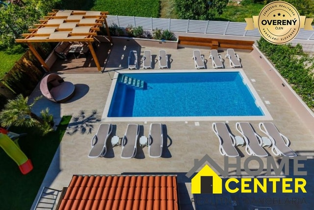 Nádherný dom /420 m²/ s bazénom a výhľadom na more, Dalmátsko, Kaštela