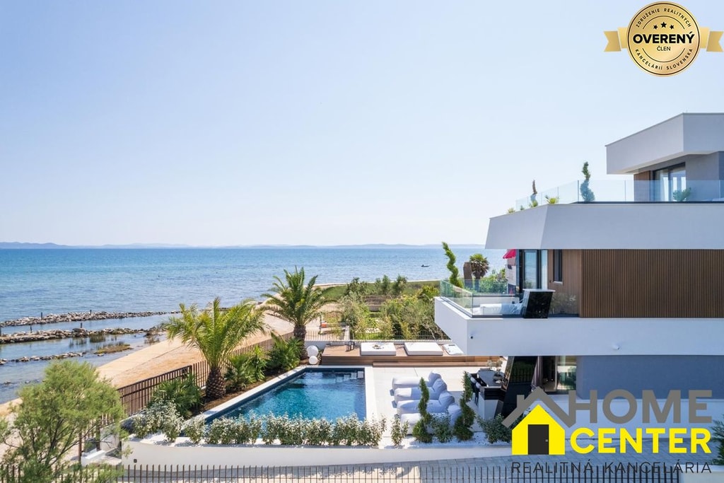 NA PREDAJ luxusná vila s bazénom, /236 m²/ Zadar, Privlaka 3