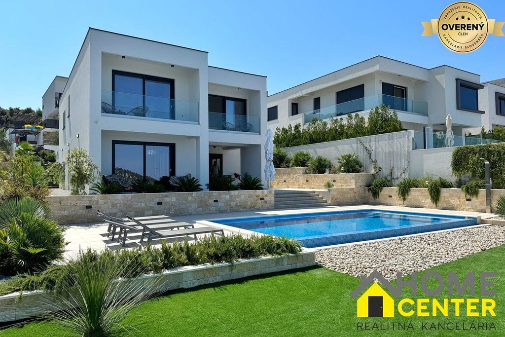 NA PREDAJ novopostavená vila s bazénom /280 m² / Dalmátsko, Rogoznica 4