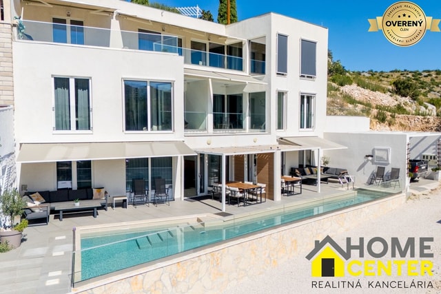 NA PREDAJ prekrásny novopostavený dom / 494 m²/ ostrov Brač, Bobovišća
