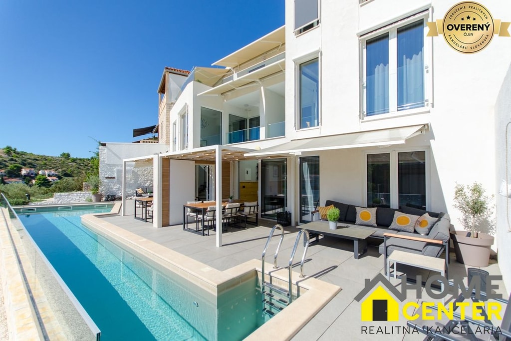 NA PREDAJ prekrásny novopostavený dom / 494 m²/ ostrov Brač, Bobovišća 3