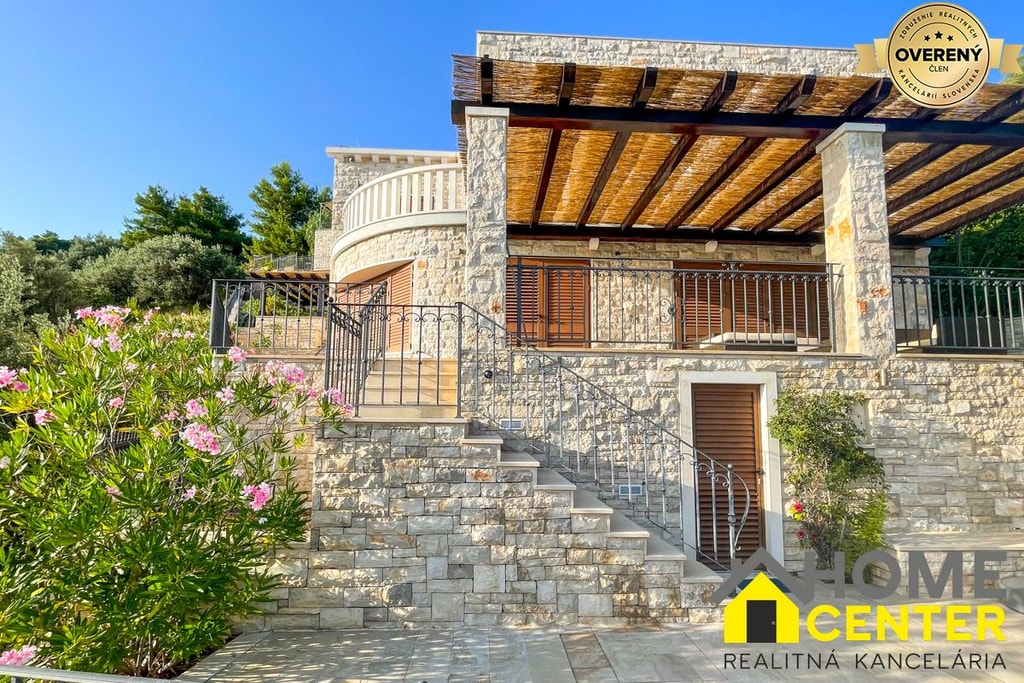 Na predaj ZREKONŠTRUOVANÁ KAMENNÁ VILA /200 m²/ Dalmátsko, Korčula 2