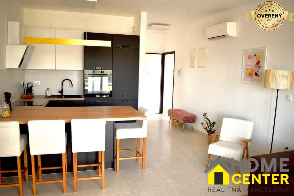 NA PREDAJ moderný luxusný apartmán /45 m² / Dalmátsko, TROGIR 5