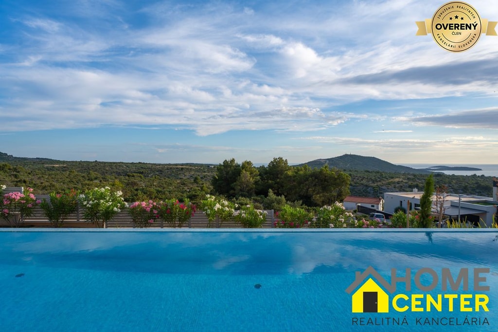 NA PREDAJ luxusná vila / 210 m² / Dalmátsko, mesto Primošten 5