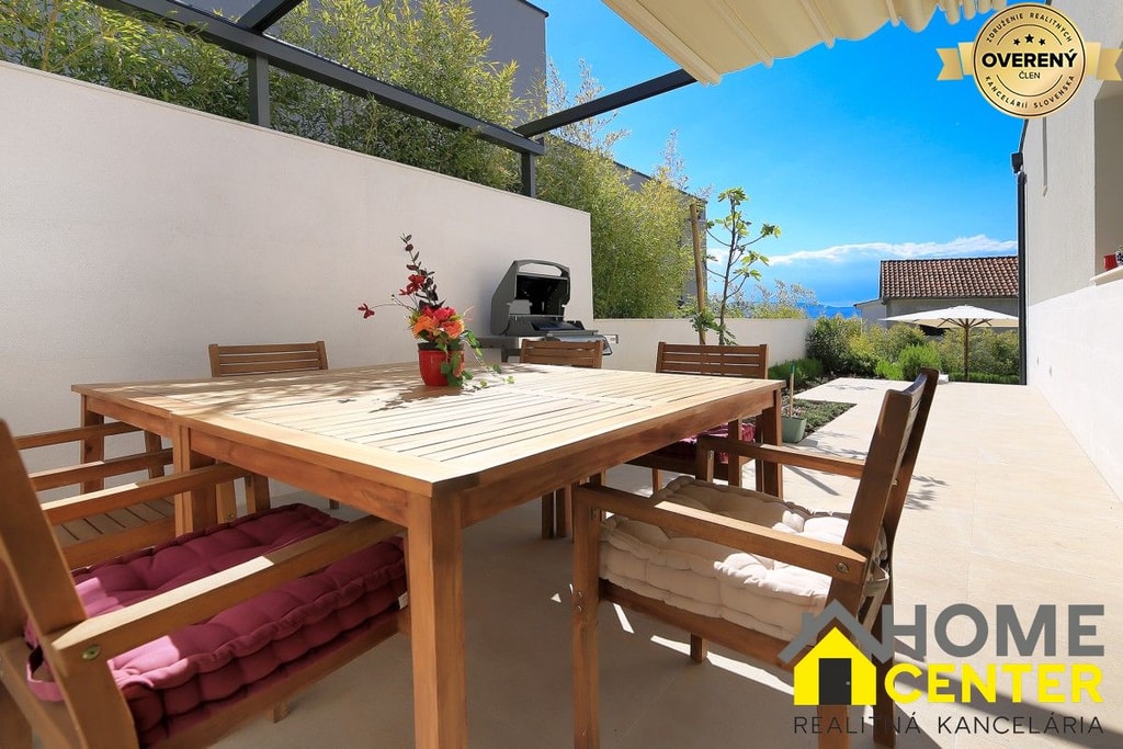 NA PREDAJ moderná vila /251 m²/ v atraktívnej lokalite, ostrov Krk 4