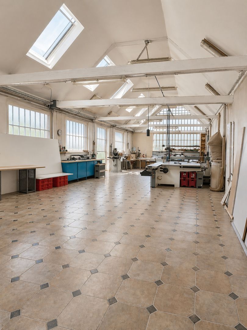 Rodinný dom  Velušovce: pozemok 3 670 m²+ stolárska dielňa 3