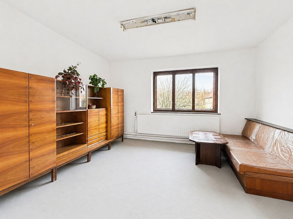 Rodinný dom  Velušovce: pozemok 3 670 m²+ stolárska dielňa 4