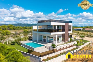 NA PREDAJ mediteránska vila s pôsobivým 360° výhľadom na more, DRAGE