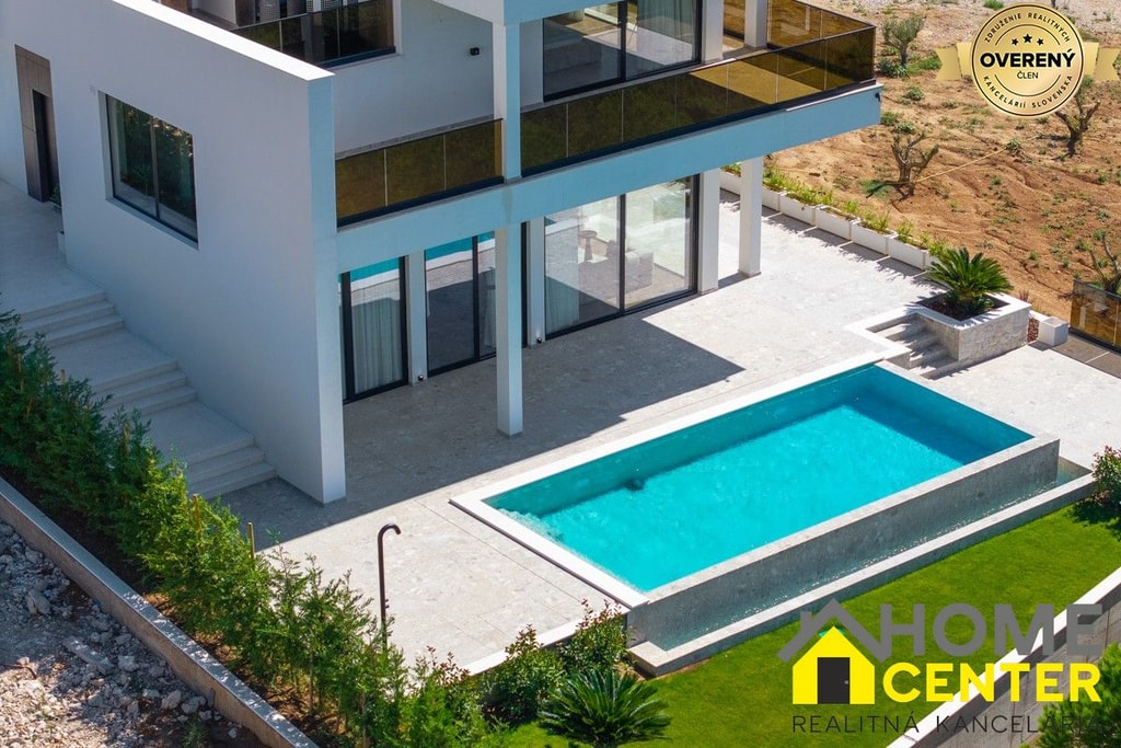 NA PREDAJ mediteránska vila s pôsobivým 360° výhľadom na more, DRAGE 3