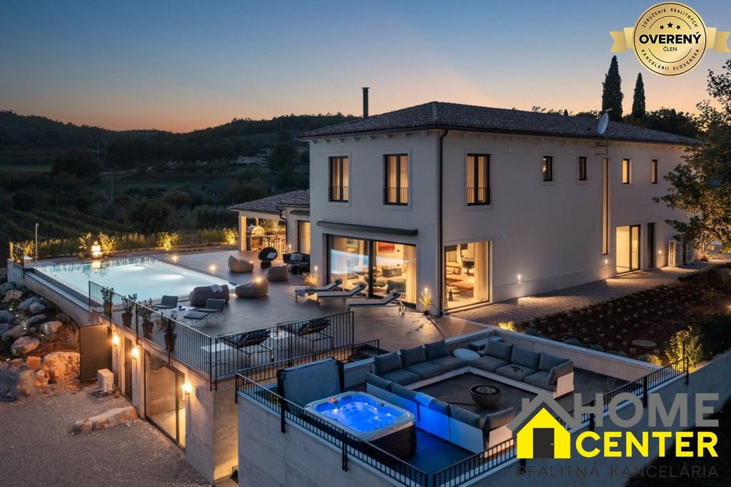 NA PREDAJ luxusná vila /435 m2/s infinity bazénom vo vnútrozemí, PAZIN 3
