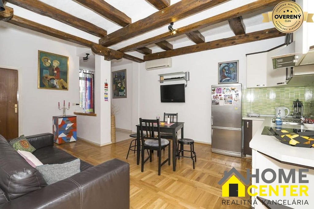 Na predaj 2 apartmánové jednotky /147 m² / s výhľadom na more, OMIŠ 5