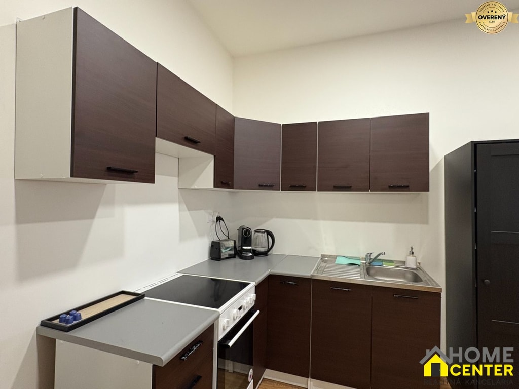 EXKLUZÍVNE na prenájom apartmán s nádychom afrického štýlu v centre KN 3