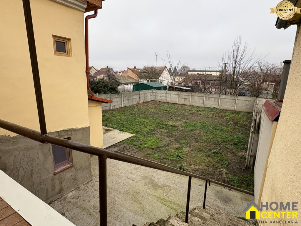 PREDAJ rodinného domu /129 m2/ v širšom centre Komárna 3