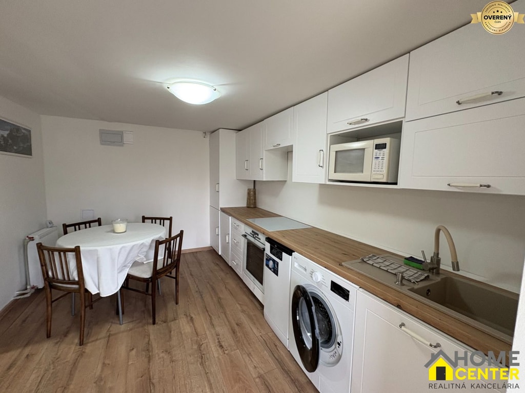 PREDAJ rodinného domu /129 m2/ v širšom centre Komárna 5