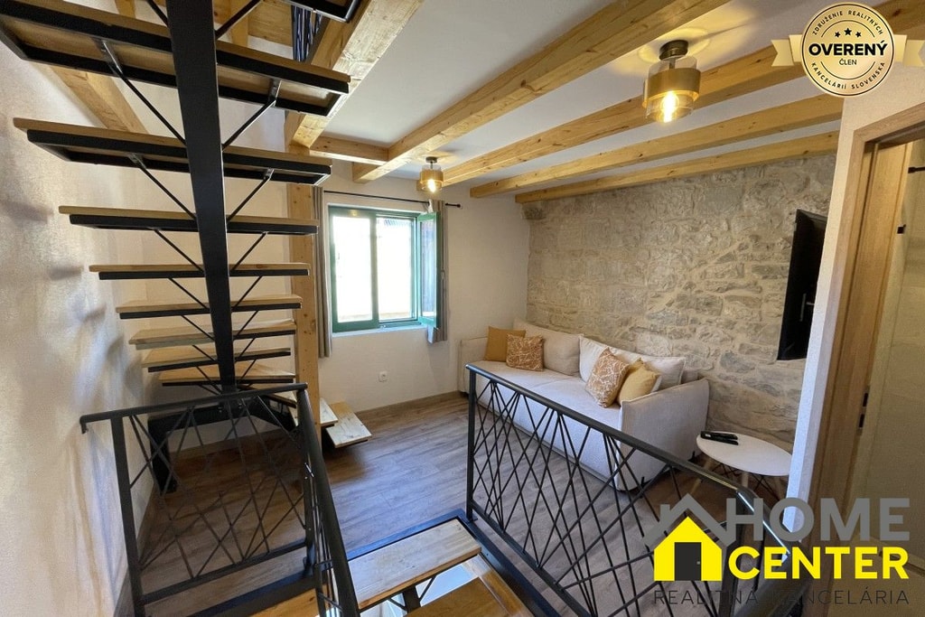 NA PREDAJ novozrekonštruovaný kamenný dom / 60 m²/ Kaštela 5