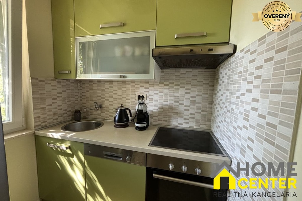 NA PREDAJ zariadený rodinný dom / 91 m² / blízko k moru, ČIOVO 4