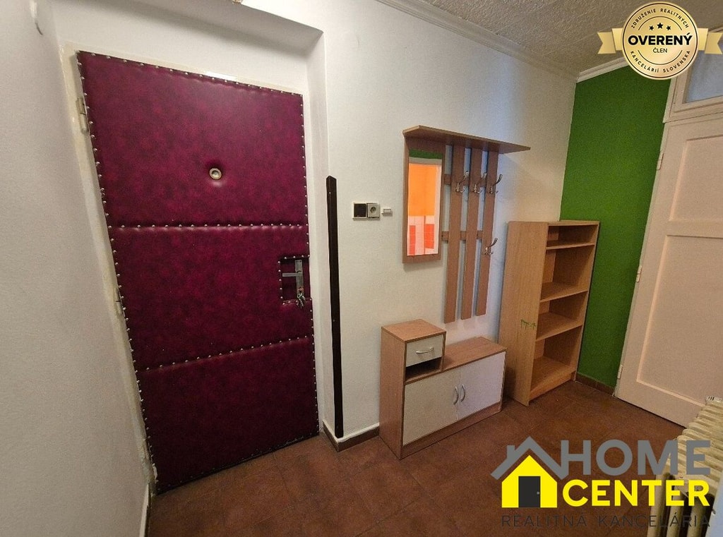PREDAJ : 2 IZBOVÝ TEHLOVÝ BYT, KOMÁRNO 5