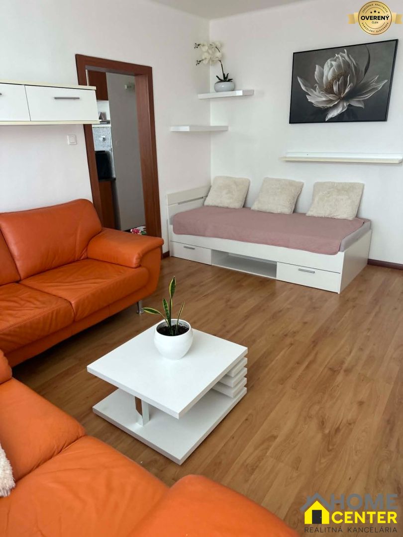 PREDAJ : 1 IZBOVÝ BYT, UL. KOMENSKÉHO, KOMÁRNO 2