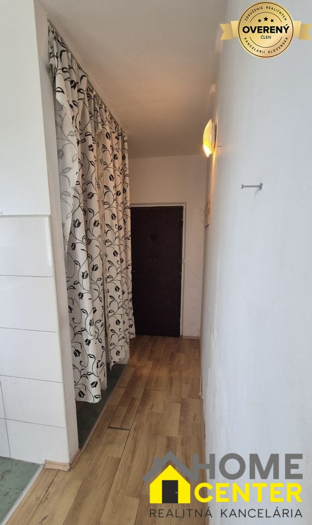 PREDAJ : 1 IZBOVÝ BYT, KOMÁRNO 4