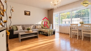Priestranný a slnečný 4 izbový byt s balkónom- Banská Bystrica,