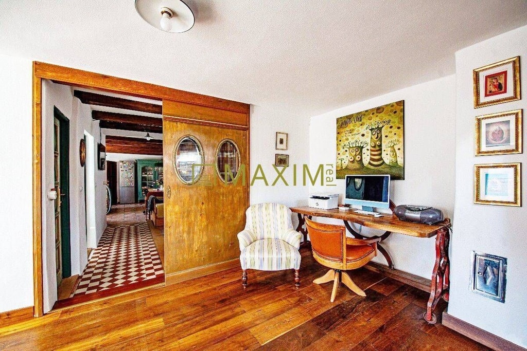 TOP - Okúzlujúci dom, zariadený vo vintage štýle s jedinečným pozemkom 3