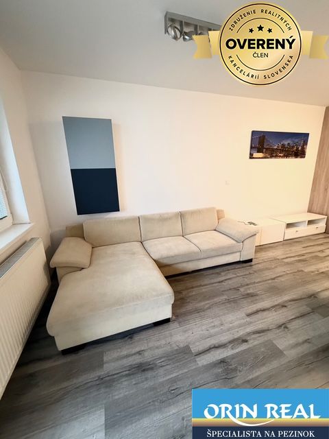 Na Prenájom útulný 1 izbový byt v Slovenskom Grobe 550,- Eur 2