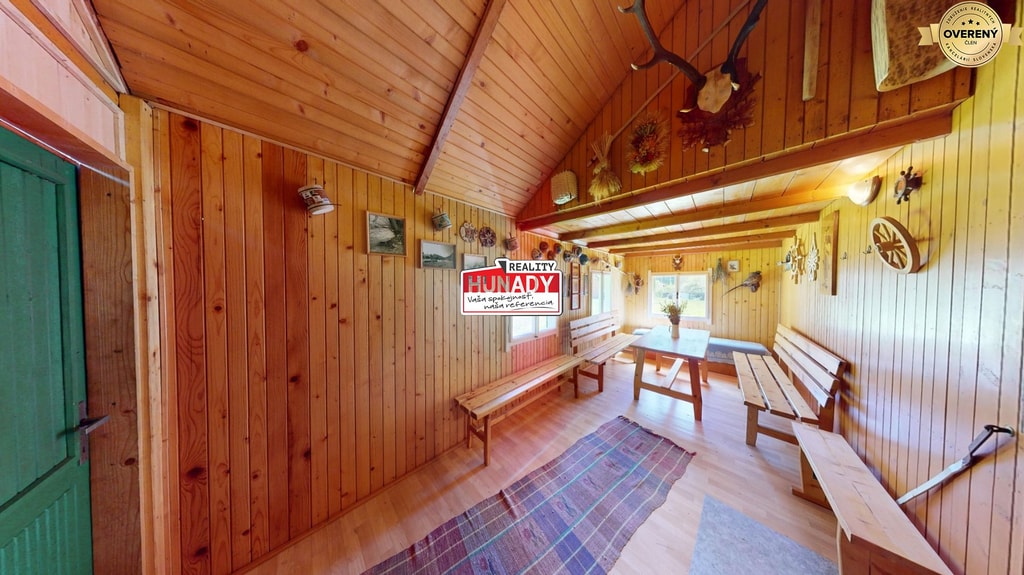 (2.250 m²) CHATA S VEĽKÝM POZEMKOM 4
