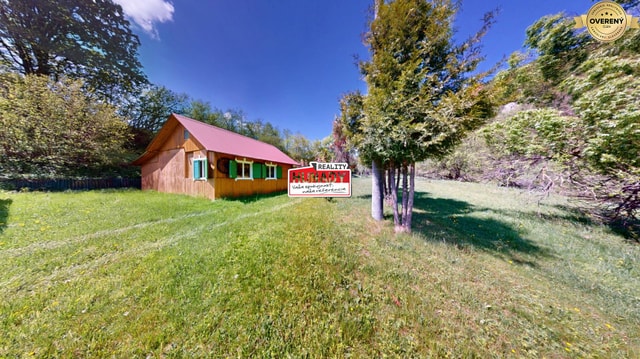 (2.250 m²) CHATA S VEĽKÝM POZEMKOM