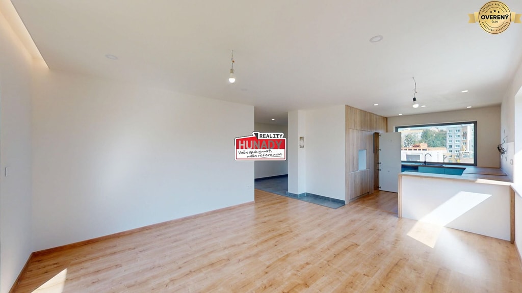 ZNÍŽENÁ CENA !!! (608 m²) NOVOSTAVBA DOMU V LEVOČI 5