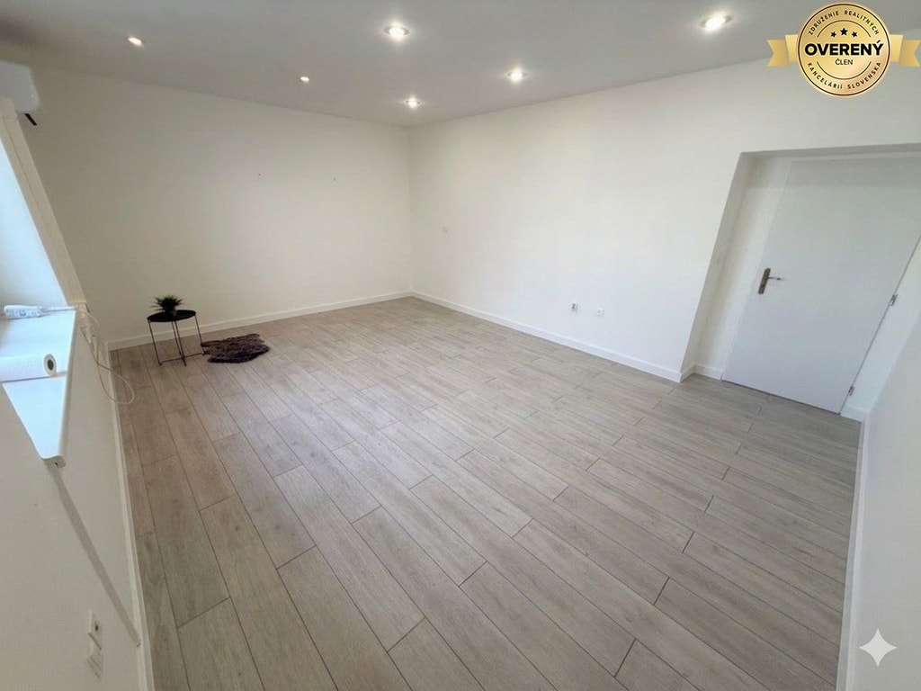 PRENÁJOM PRIESTOROV V PRIEVIDZI – 7 €/m² VRÁTANE ENERGIÍ! 5