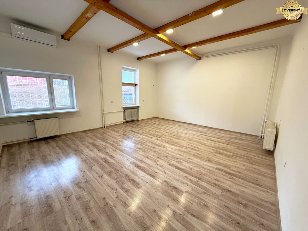 PRENÁJOM PRIESTOROV V PRIEVIDZI – 7 €/m² VRÁTANE ENERGIÍ! 3
