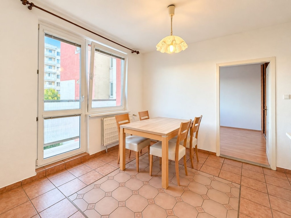Priestranný 3-izbový byt 74 m², balkón, Družba, Trnava 2