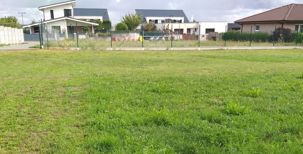 Predaj stavebného pozemku pre RD na ulici Vavrinecká v Limbachu 5