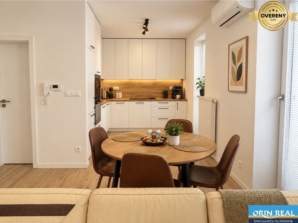 Moderný nový 2 izbový byt Dona Sandtnera s parkingom 690,- Eur 2