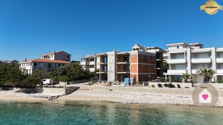 HR/PAG/MANDRE- Predaj luxusných apartmánov s terasami priamo na pláži