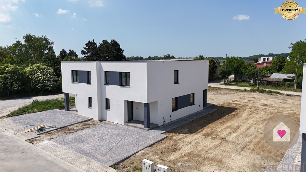 SKOLAUDOVANÝ 4 izbový RD-128 m2 S TEP. ČERPADLOM, POZEMOK 405m2 4